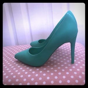 Super Cute Teal Mix No. 6 Pumps Worn Once!